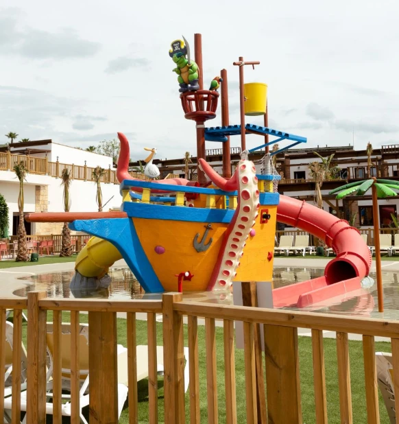 Kraken’s Kids Port Pool View Club (premium)