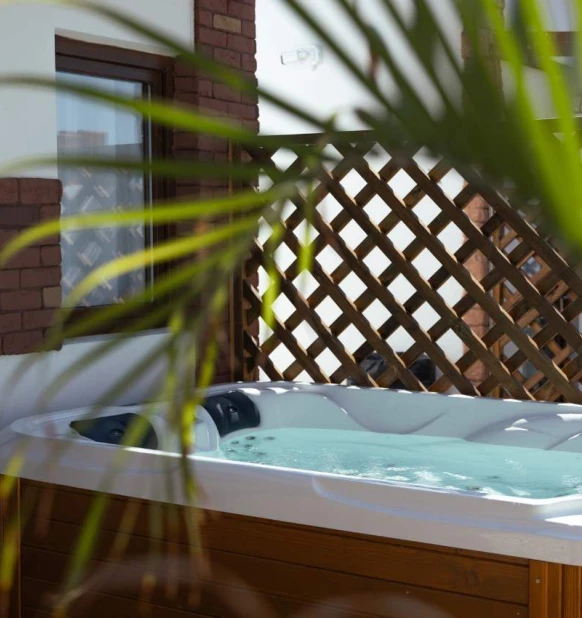 Paradise Island Jacuzzi Lodge (premium)