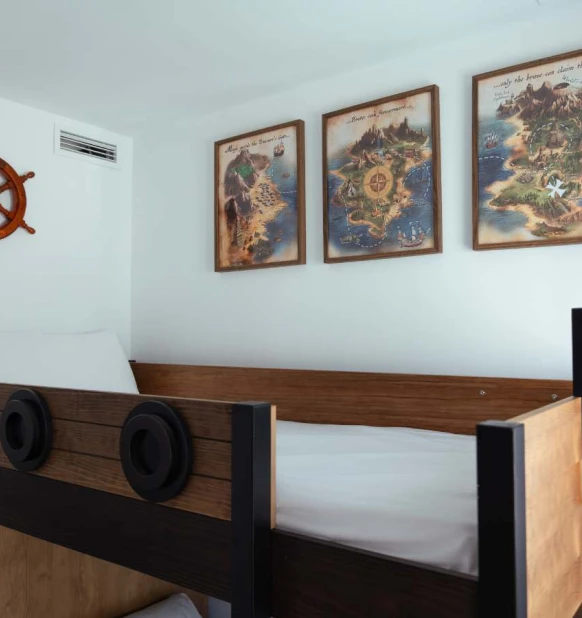 Paradise Island Jacuzzi Lodge (premium)