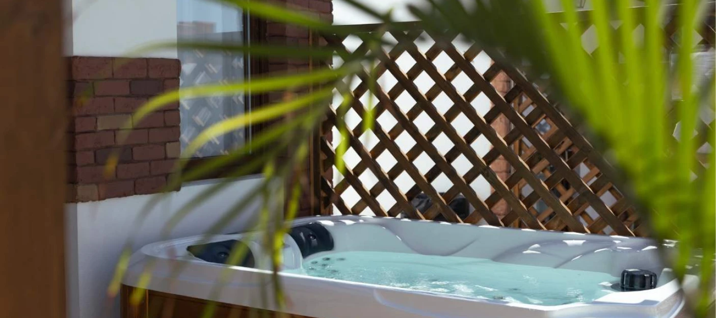 Pirates Experience Jacuzzi Lodge (premium)