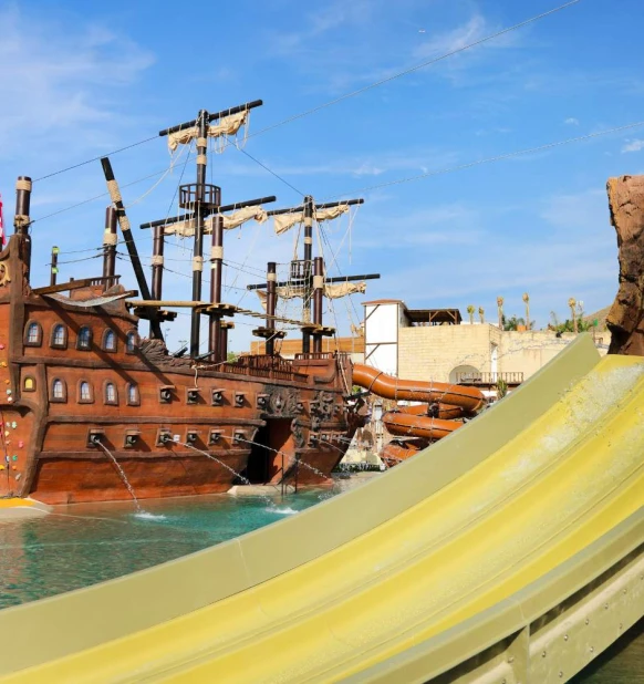 Battleship Lagoon Pool Club Jacuzzi (premium)