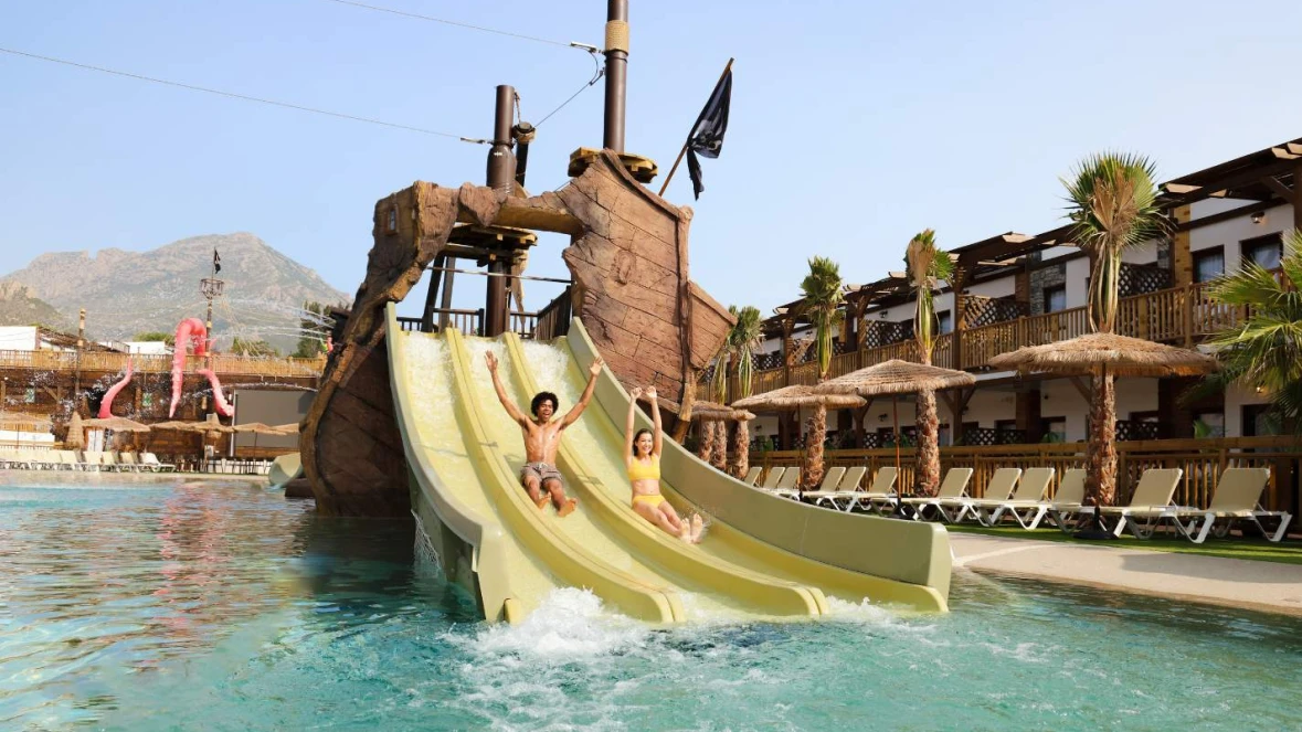 Battleship Lagoon Pool